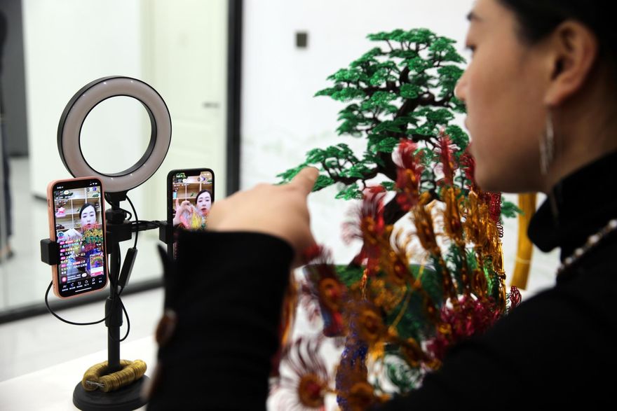 大陸短影音平台日頭正盛！用戶人數破10億創新高　帶動直播產業發展
