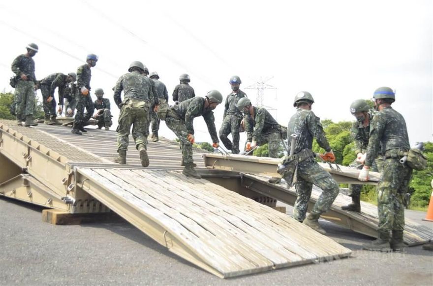免擔心16歲娃娃兵參戰了！教育部：學校停止動員系統建置