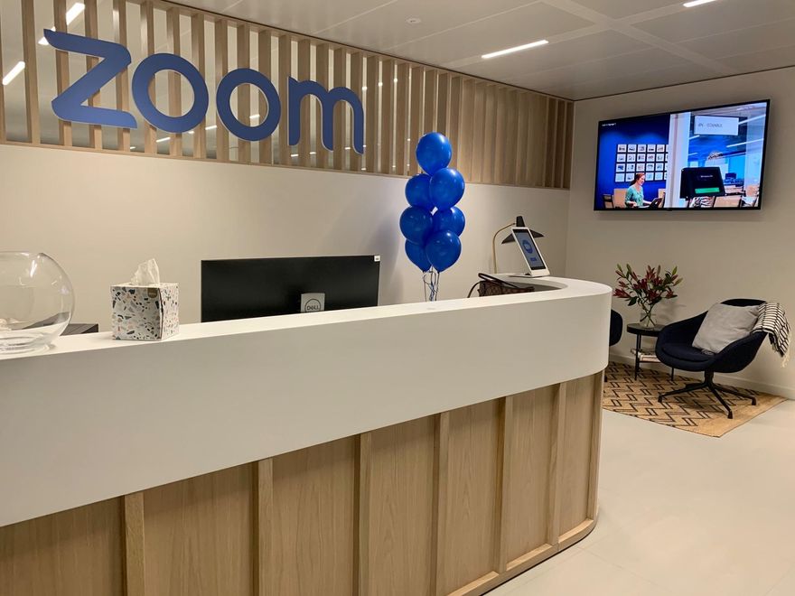 疫情趨緩導致需求疲軟！視訊軟體Zoom繼裁員15%後　再傳解僱總裁