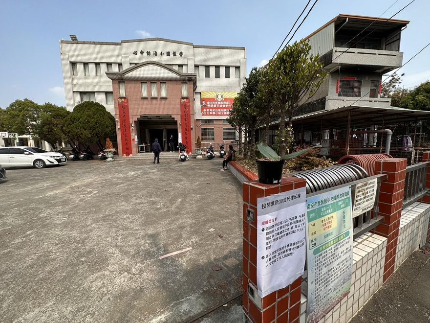 全民監票聯盟認了「錄影3年」！南投投票所花盆裝「密錄器」　警帶回3人偵訊