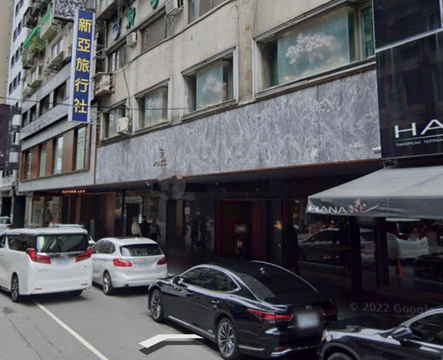 快訊/住戶攜嬰驚逃！三井日本料理店所在大樓火警
