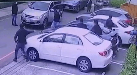 影/就決定逮捕你了！男社群平台公開賣「喵喵」　遭萬華警台中汽旅「Gotcha」查獲300包