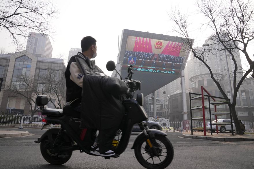 大陸兩會/經濟成長目標5%偏保守　內需扮火車頭防外貿扯後腿