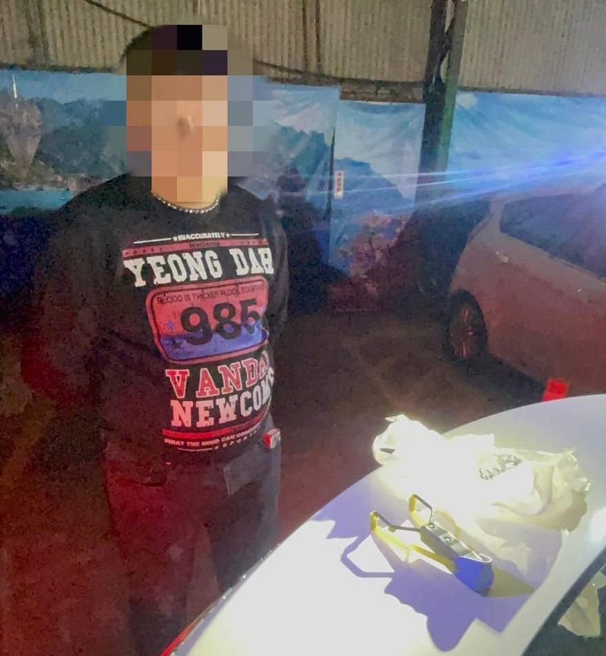 快訊/抓到了！淡海輕軌、公車站玻璃毀損…全都是他用彈弓射的