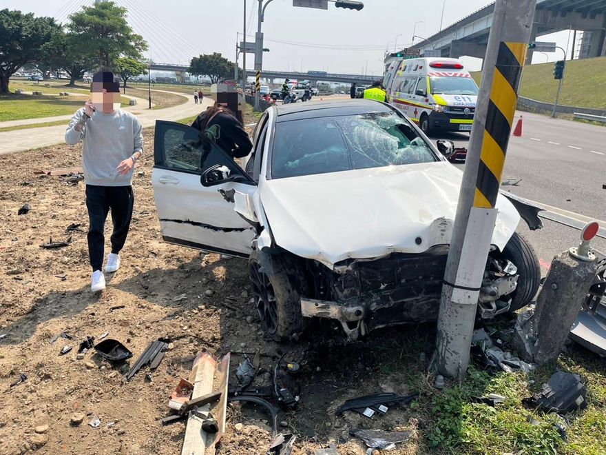 影/酒駕撞死5旬翁！26歲男載女友上班　宿醉狂飆18萬交保