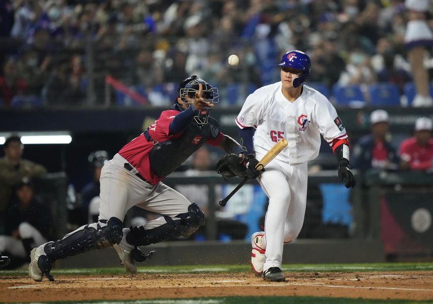 WBC棒球經典賽/慘變「奶油王子」！高宇杰短打失敗　維基百科被改
