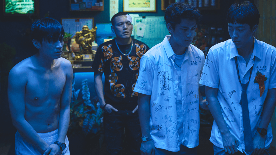 爽到不敢直視！《黑的教育》上映　柯震東瞪眼吐舌迷因瘋傳、8看點曝光
