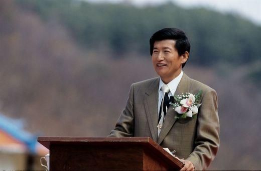 在台大學大剌剌選妃？攝理教分會這舉動超直接　鄉民酸「非常符合鄭教主喜好」