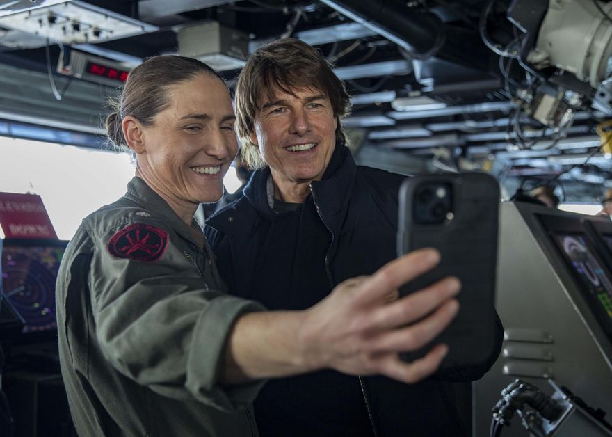 湯姆克魯斯為拍攝新片登航空母艦「布希號」　全艦樂翻：令人振奮！
