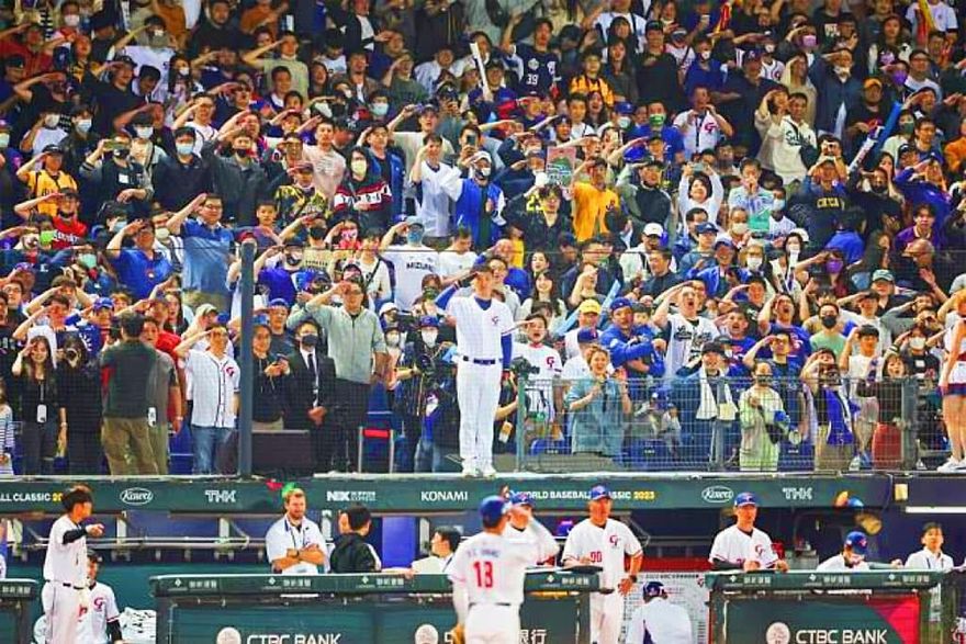 WBC棒球經典賽/從「逃兵仔」變英雄！　張育成感謝國人支持：謝謝大家的敬禮