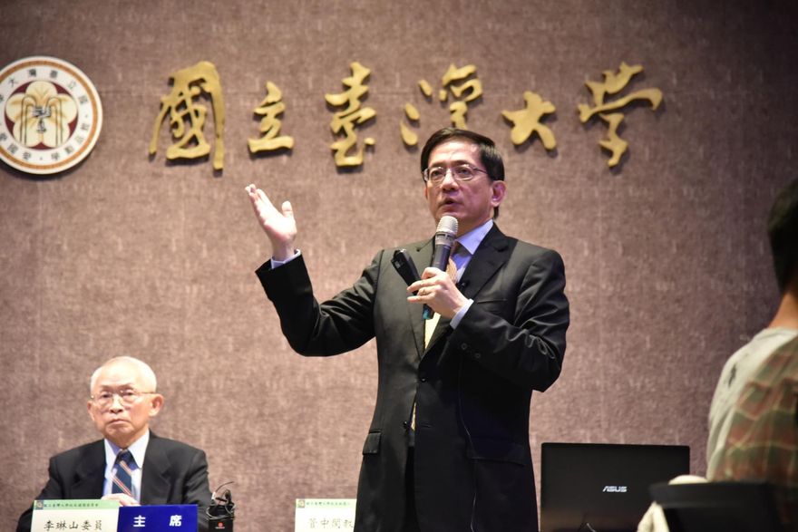 管中閔震怒「是誰縱容這些雜碎？」　楊渡斷言「Lin Bay好油」遭恐嚇是拔管案翻版