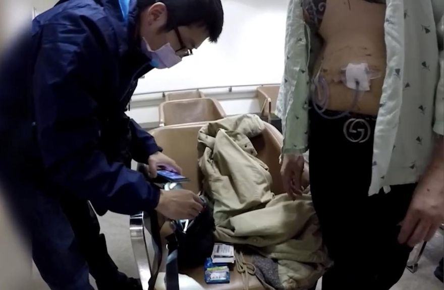 真巧！刑警破毒窟逮同名同姓毒販　他罹癌身上插管還是要販毒