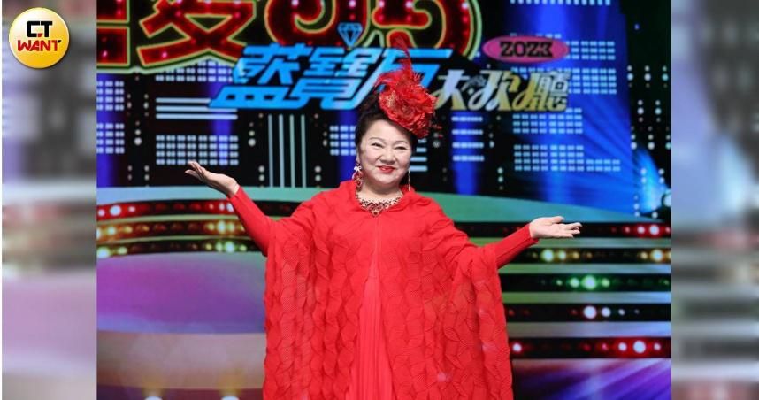 費玉清退休生活曝光！白冰冰出道50年喊「不會退休」…再爆小哥現況「沒什麼變」