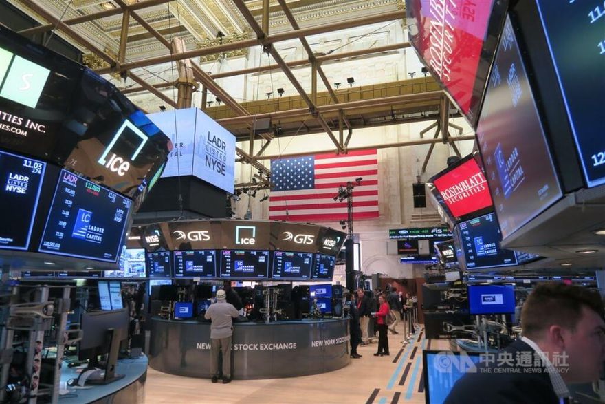 瑞士信貸危機再掀銀行股拋售潮　美股道瓊重挫280點