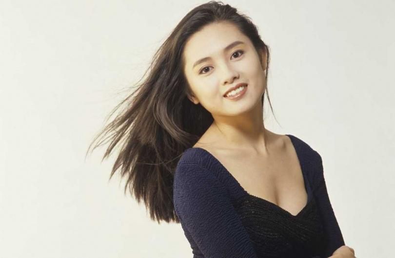 《蜜桃》脫出演藝顛峰！性感女神走出婚變奪影后　中年漸發福成開朗大媽