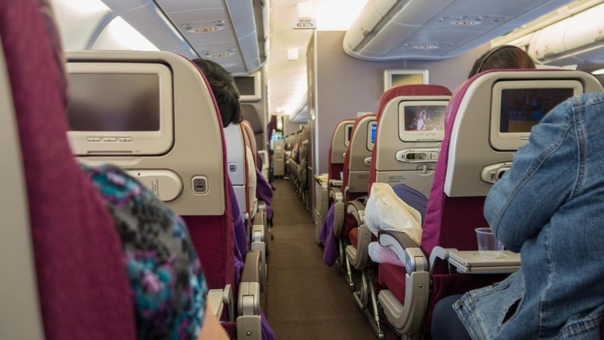 頭等艙乘客要求換位　竟引發2空服員大吵致飛機延誤2小時起飛