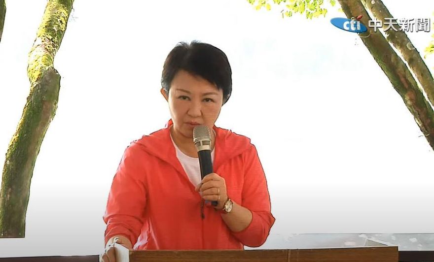 影/陳建仁視察大甲溪水情　盧秀燕當面質疑：中央報喜不報憂