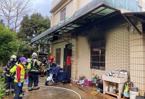 快訊/楊梅透天民宅驚傳火警　10分鐘撲滅「男屋主已成焦屍」