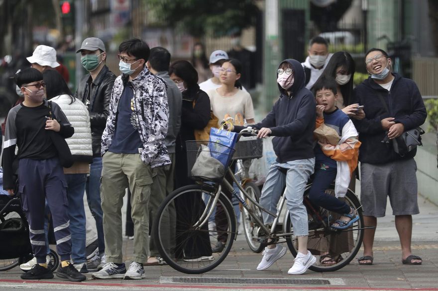 獨家!確診病患進入"大黑數時代“  蘇一峰曝醫院現況 3人感冒看診「都隱瞞1事」！肺炎人數翻一倍！