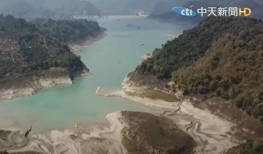 曾文水庫短短一周9%→6.4%！蓄水速掉2元兇　放給烏山頭、雨被土吸乾