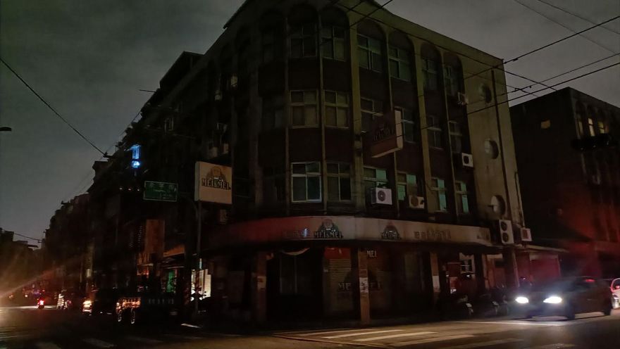 快訊/士林驚傳大停電！民眾受困電梯、紅綠燈失效　台電急搶修：已全數復電