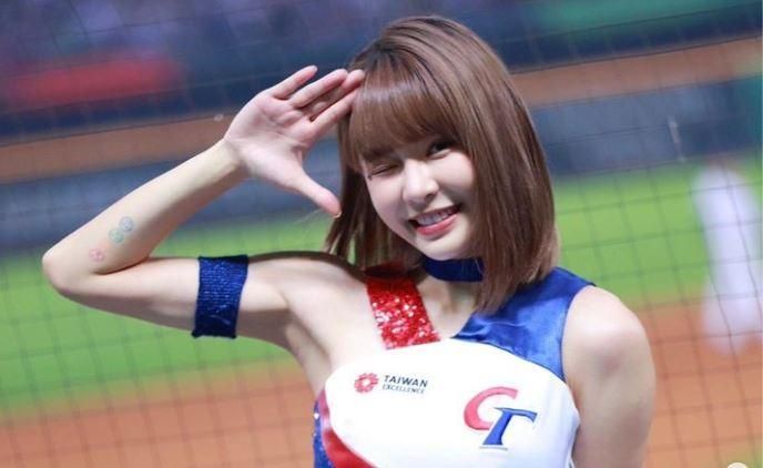 李多慧點名樂天女孩「她」最正！　激讚「歐巴喜歡的類型」：腿長又漂亮