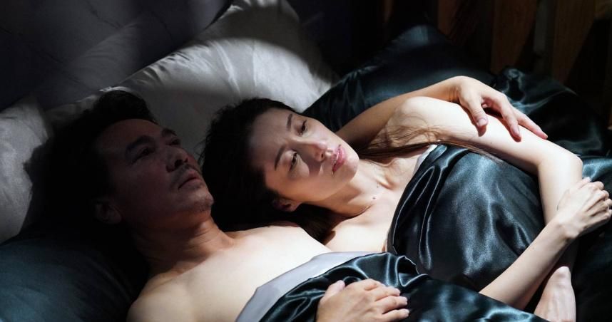 難忘門口激吻！田中千繪「火辣床戲」脫了　男星羞曝：感受到戀愛激情