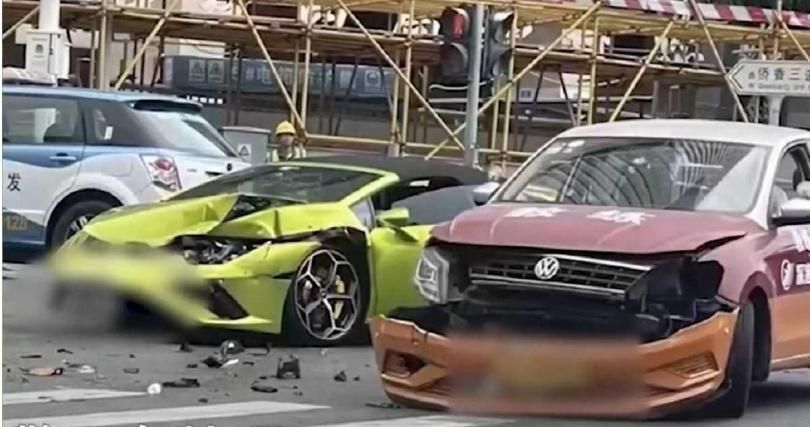 影/「出道」即巔峰！女學員開教練車撞上「藍寶堅尼」　車主無奈喊：是新車耶