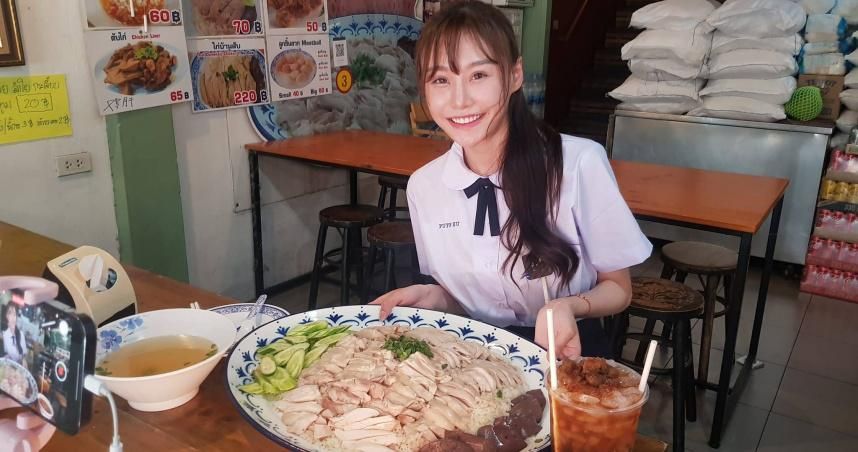 1小時嗑掉3kg！台正妹成功挑戰巨無霸雞肉飯　驚人食量嚇壞泰國人