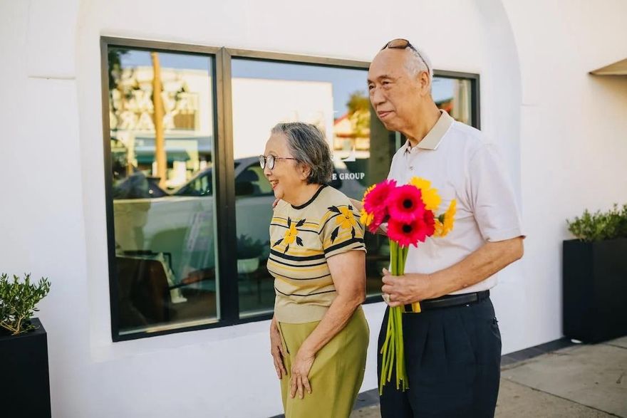 7旬翁髖關節痛以為舊疾復發　就醫查出「全身血管阻塞」做6次手術搶命