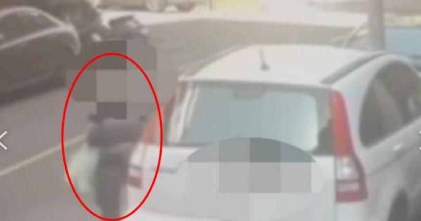 他狂刮6車！車主見「20cm刮痕」心碎報案　翁落網竟辯：掏鑰匙不小心