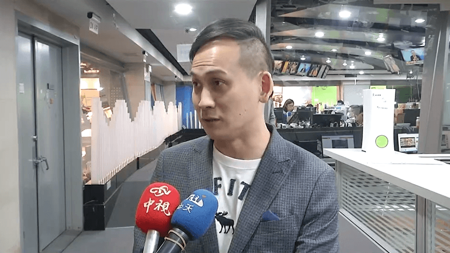 遭羅致政轟主業是「通告藝人」　葉元之回嗆：你是摩鐵代言人