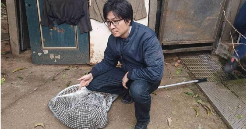 快訊/圍捕狒狒燦笑擺拍！桃市農業局專委盧紀燁請辭獲准　局長陳冠義自請處分