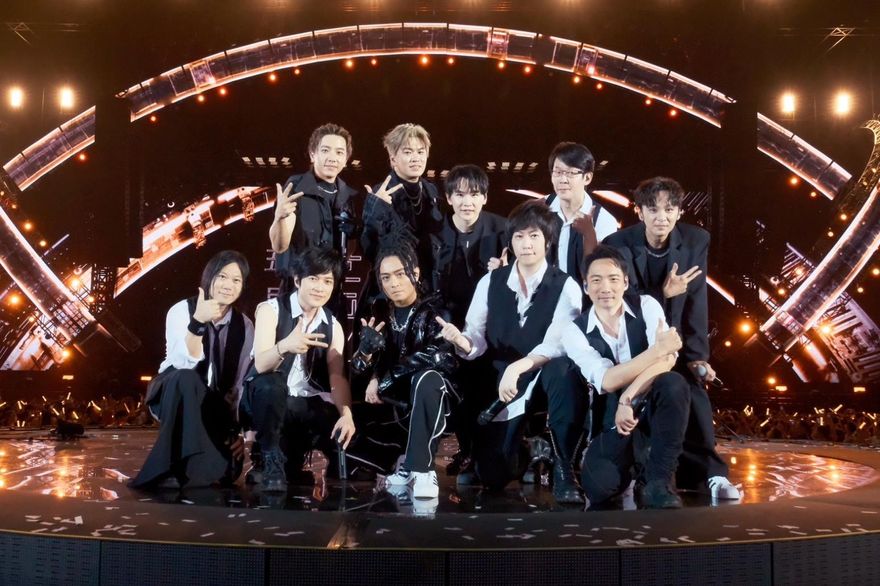 睽違20年…經典男團Energy「五月天演唱會上合體」　重現《放手》全場暴動