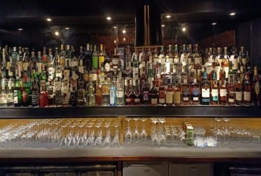 爆料找中天/酒客喧嘩、音樂擾鄰！檢舉住宅區經營酒吧遭踢皮球　警方回應了