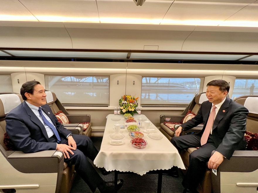 馬英九訪陸兩岸破冰/宋濤上海設宴送行  馬英九：兩岸要在「九二共識」基礎上避戰謀和