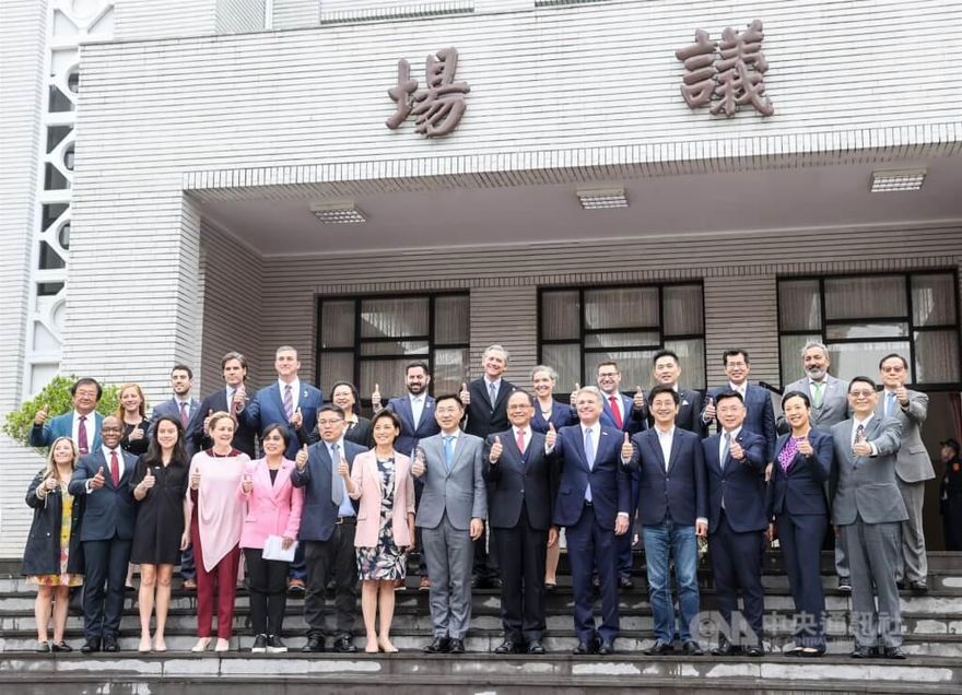 台美斷交44年首見！美眾議院外委會訪團進立法院