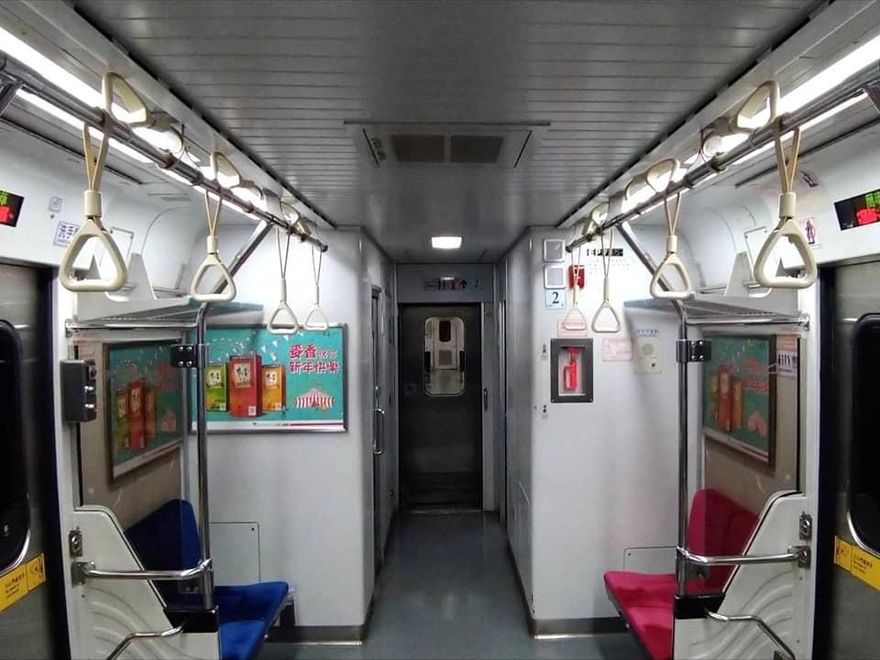 21歲妹子在台鐵車廂「拍露UU傳臉書」尋刺激！男友拍攝無罪　麻豆下場曝…