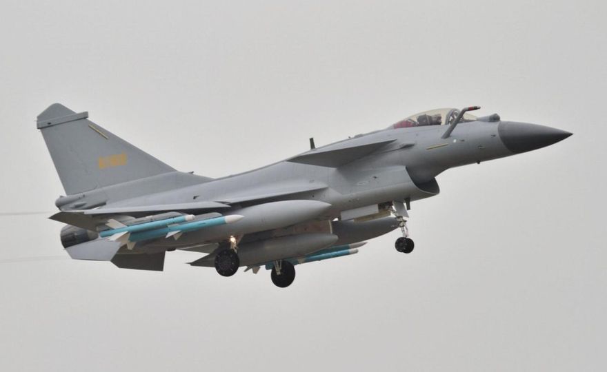 國防部偵獲32架次軍機進入台海　其中12架次逾越海峽中線