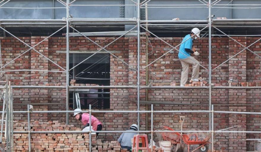 去年核發18.1萬戶住宅類建照　近10年新高