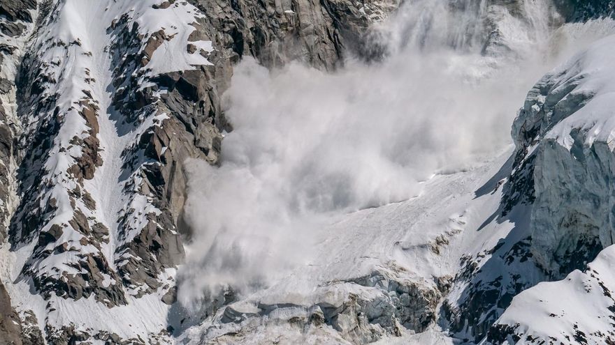 影/4死2失蹤！法國白朗峰發生雪崩　死者中含兩名登山嚮導