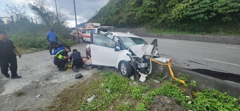 蘇花公路死亡車禍！西班牙男租車自駕撞路墩　妻死兒命危