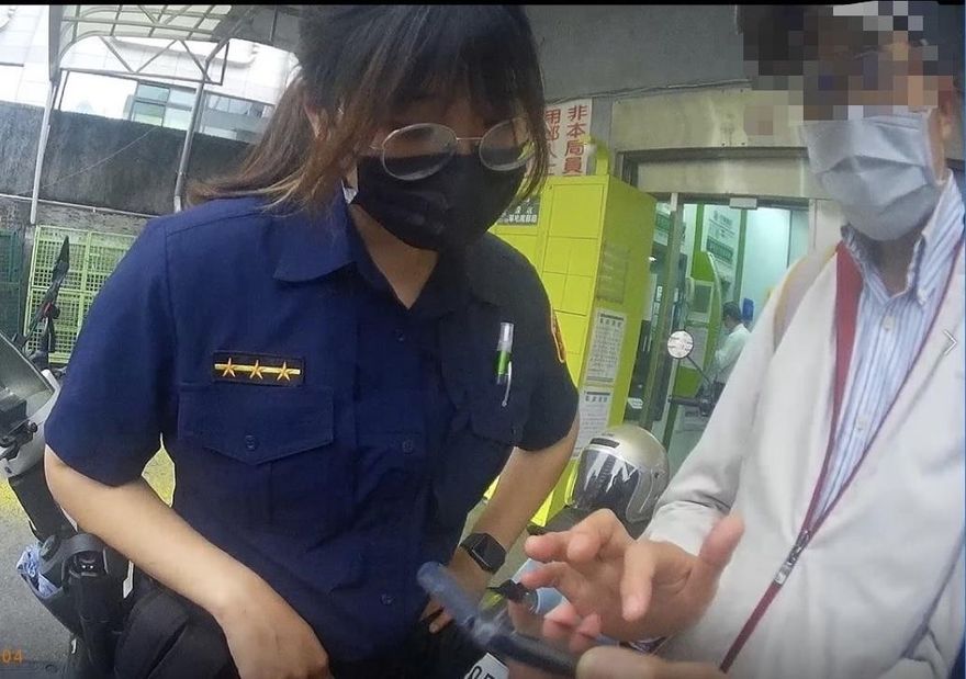 2個月噴500萬！投資匯款15次到不同帳戶　新北翁還要領51萬警急阻