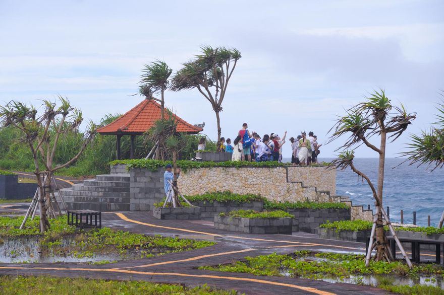 不忍了！治外籍奧客失序作亂　峇里島擬仿泰徵收「旅遊稅」