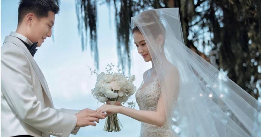 疑不知「何超蓮婚禮」！何超欣遭指控姊妹不合…怒澄清：有心人惡意中傷