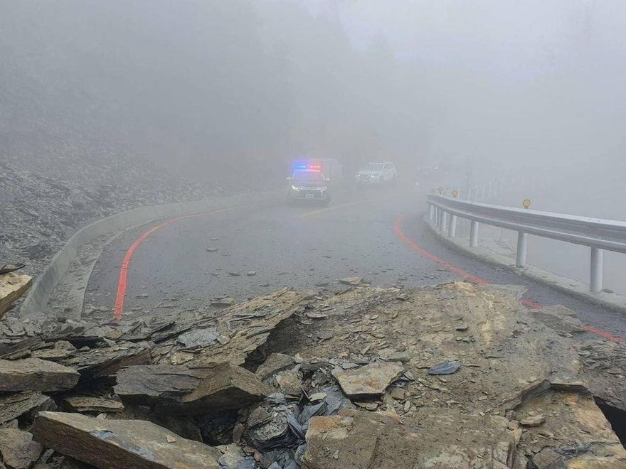 快訊/最強春雨！台14甲線驚傳土石坍方　公路局：雙向車輛無法通行
