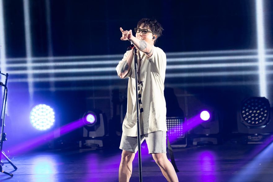 睽違5年！FTIsland重現經典「到南部弄假牙」　李洪基坦言「有遺憾」向粉絲道歉！