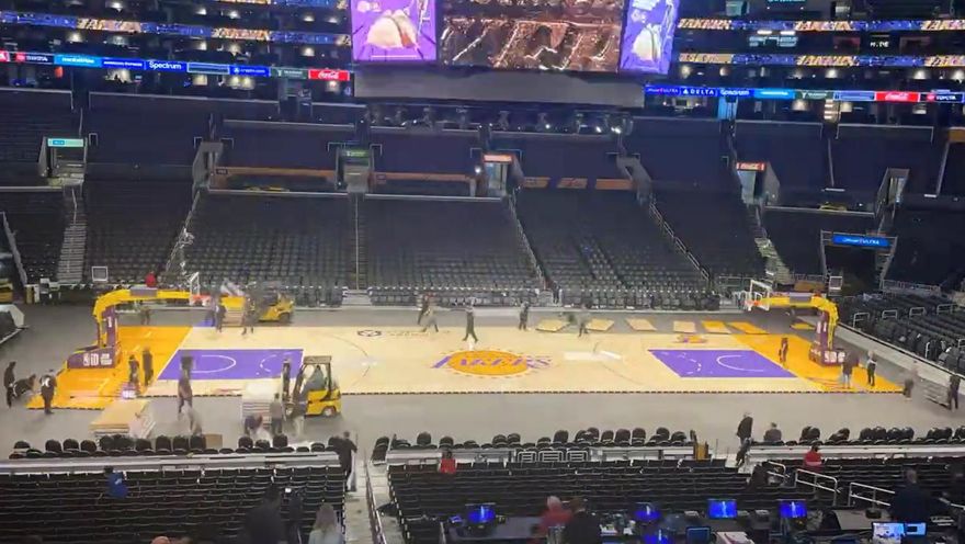 影/療癒片！NBA湖人主場好忙　洛杉磯3隊同進季後賽「5天變裝5次」