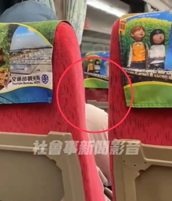 是在拜誰？乘客在車廂「燒香」畫面曝　台鐵局：可拒載