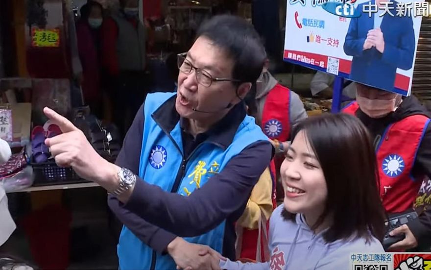 費鴻泰初選敗給徐巧芯　展現風度喊話選民：保持聯絡！
